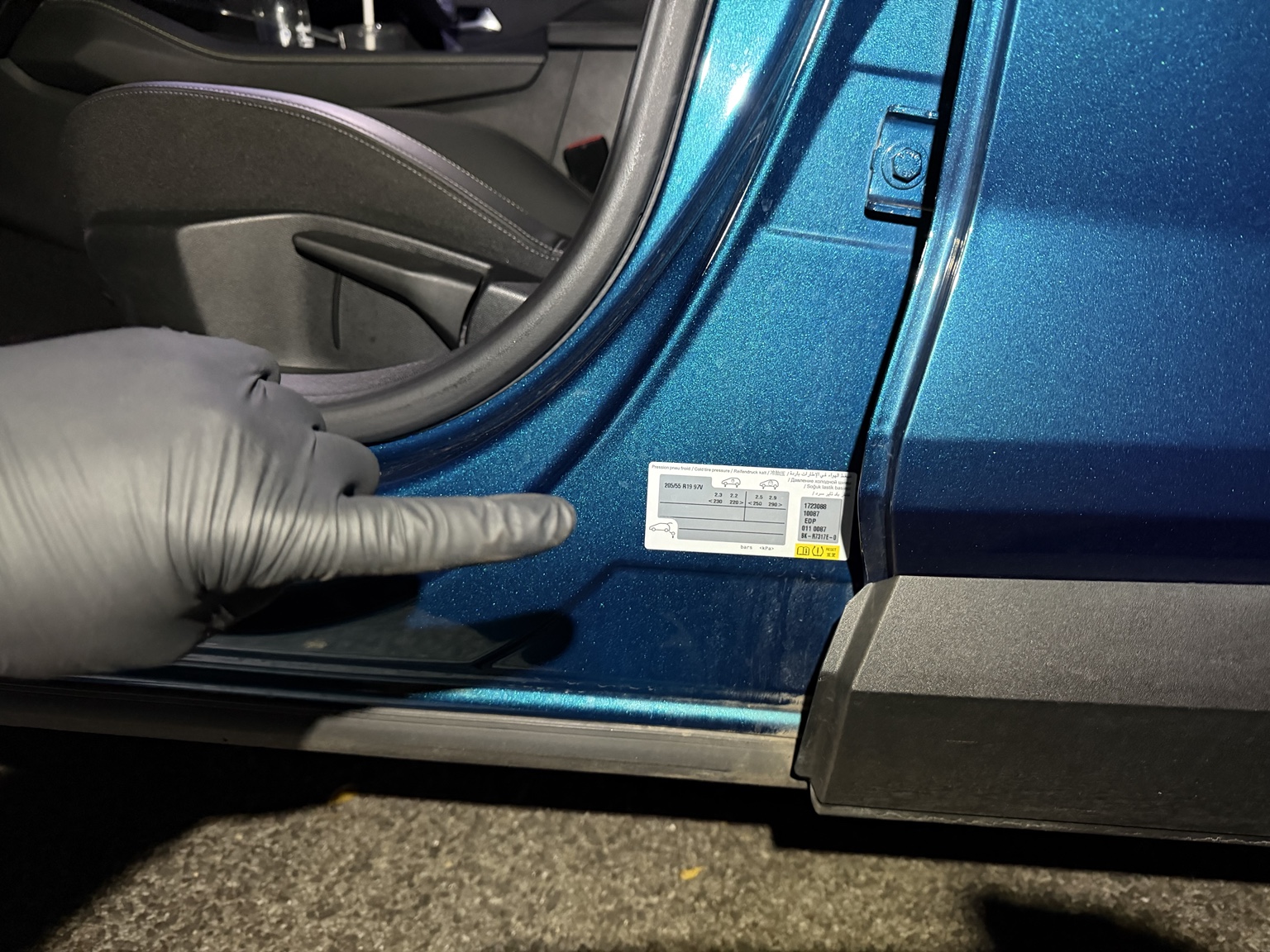 Peugeot 408 Tyre Pressure Placard Location
