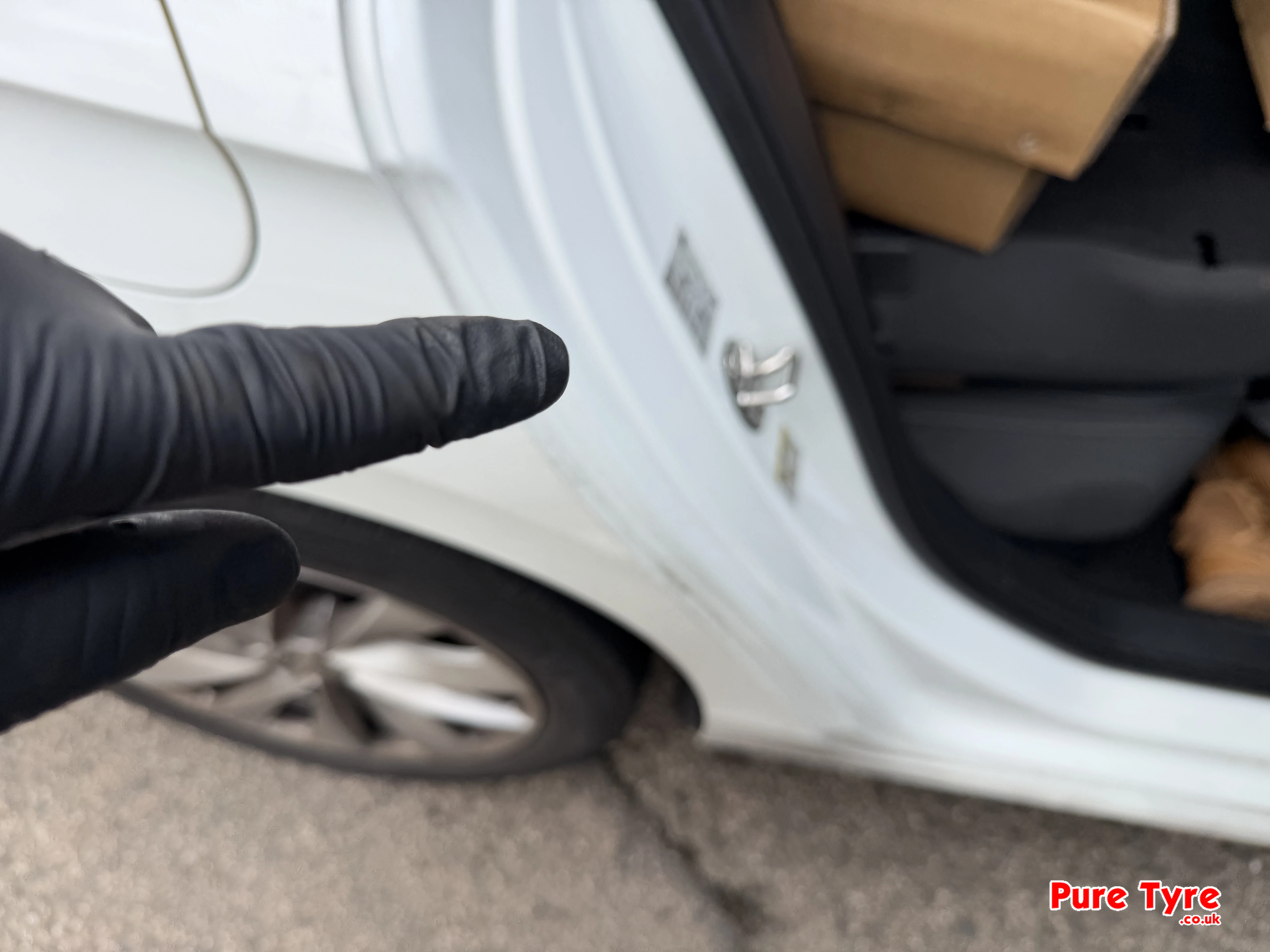 Skoda Superb Tyre Pressure Placard Location
