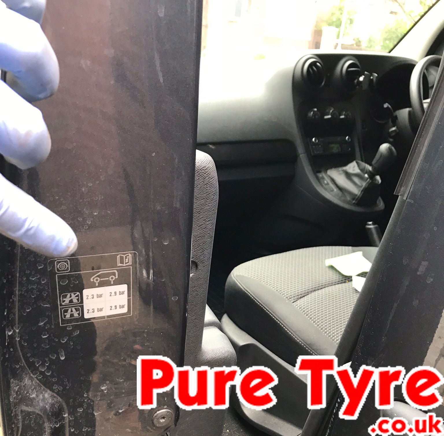 Tyre-pressure placard location for Mercedes Citan