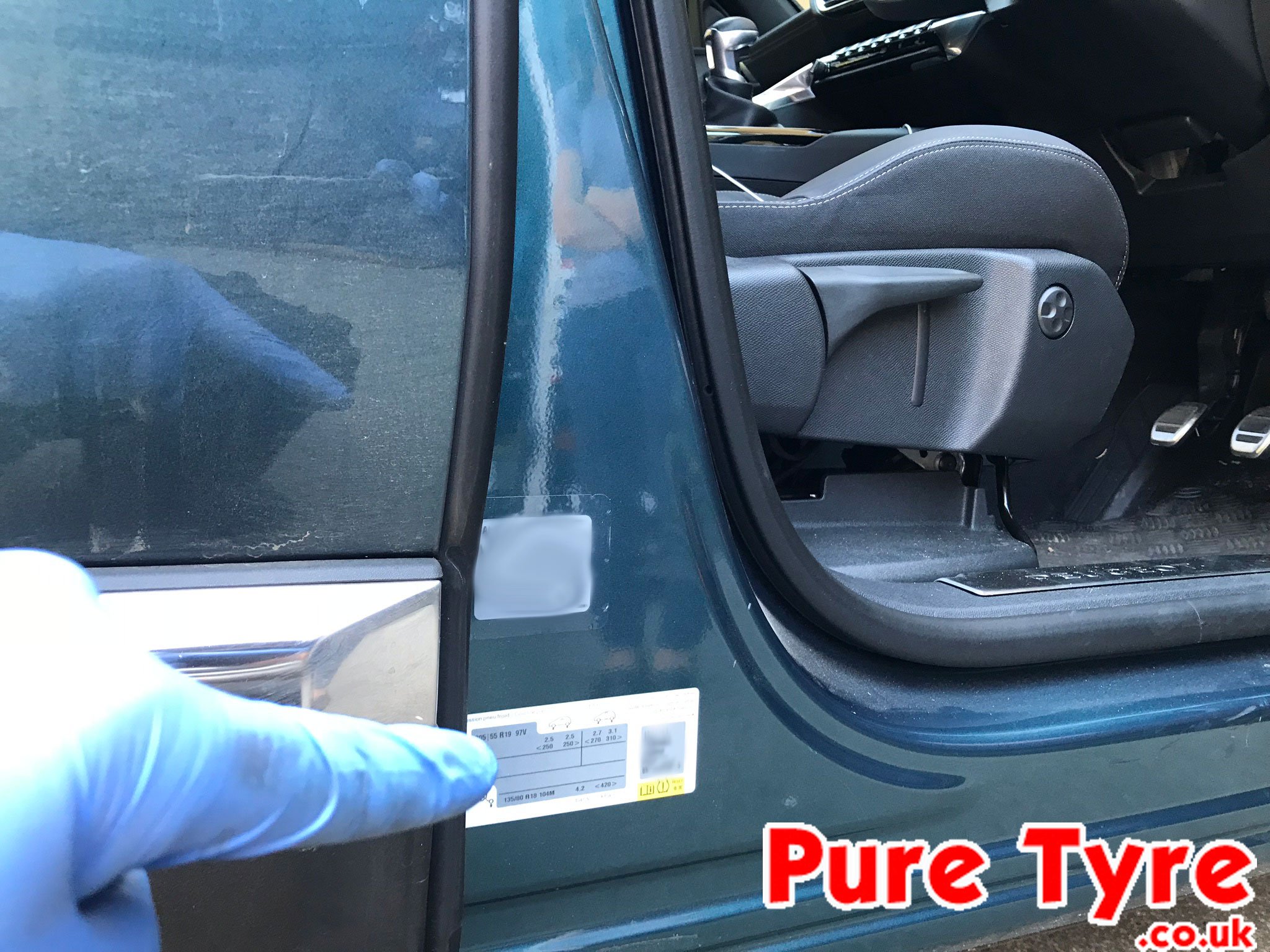 Peugeot 5008 tyre pressure placard location