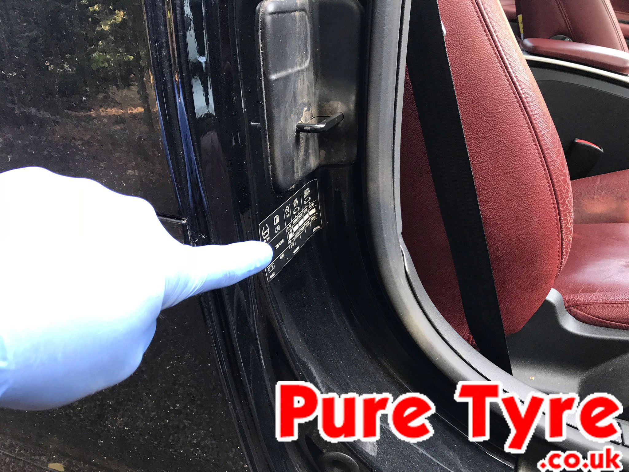 Volvo C70 tyre pressure placard location