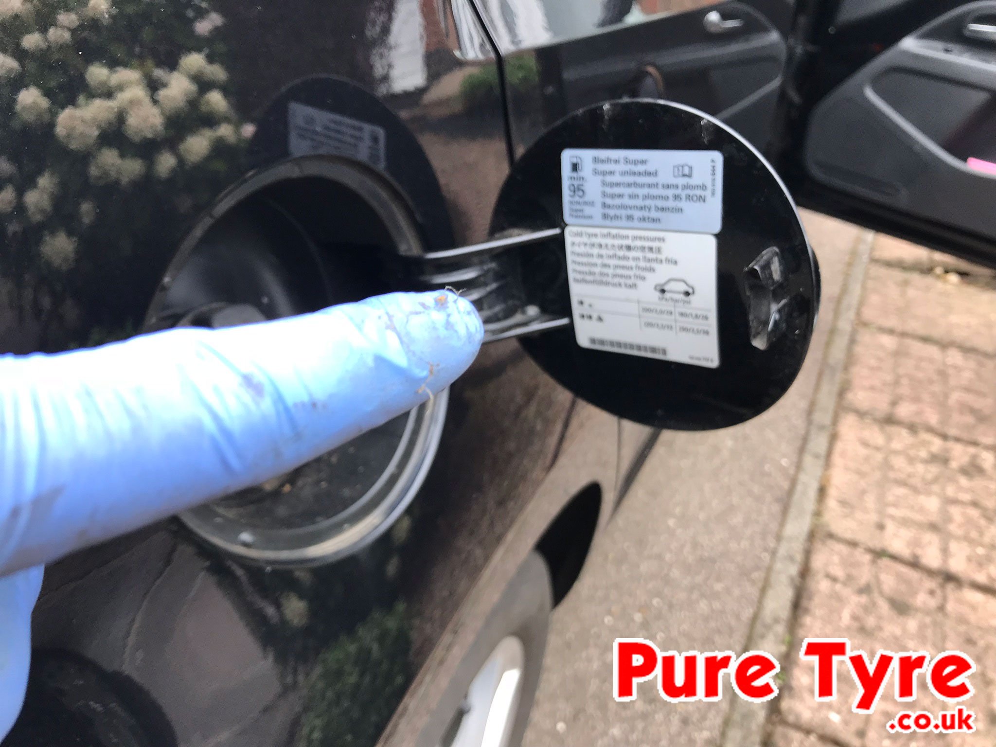 Seat Mii tyre pressure placard location