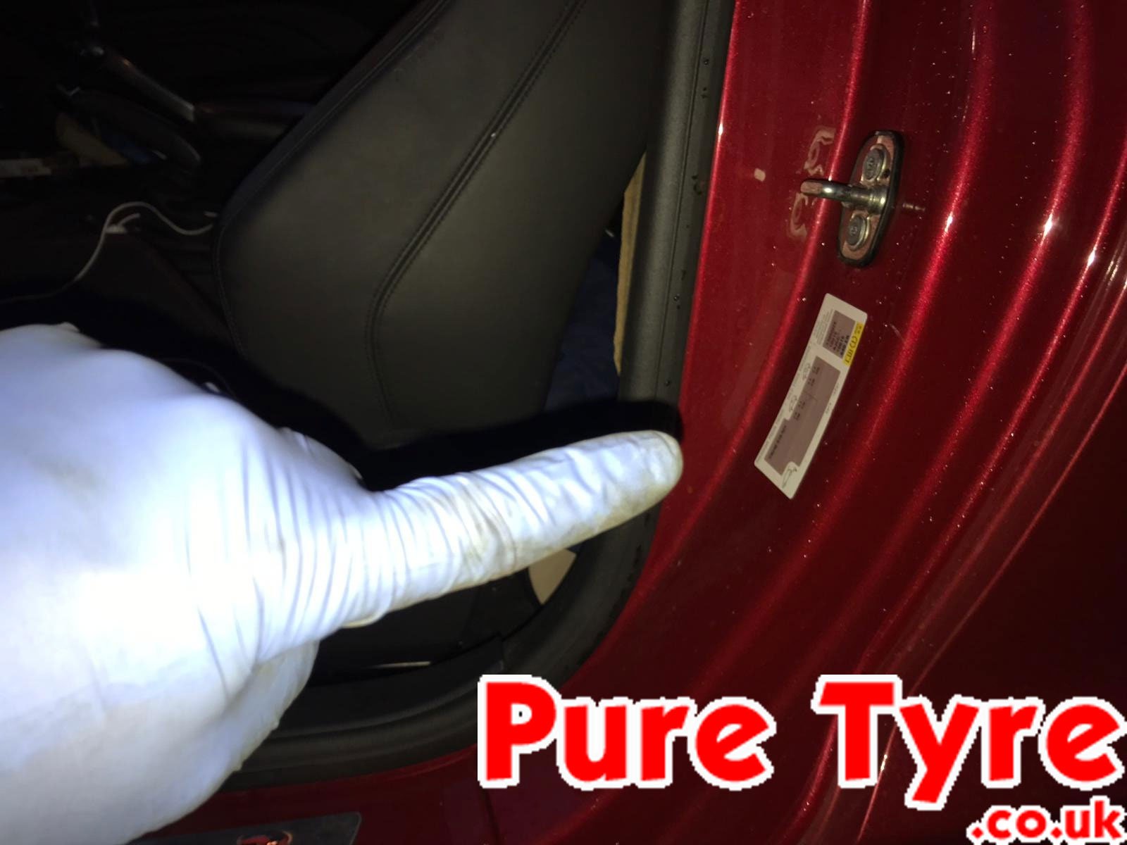 Peugeot RCZ tyre pressure placard location