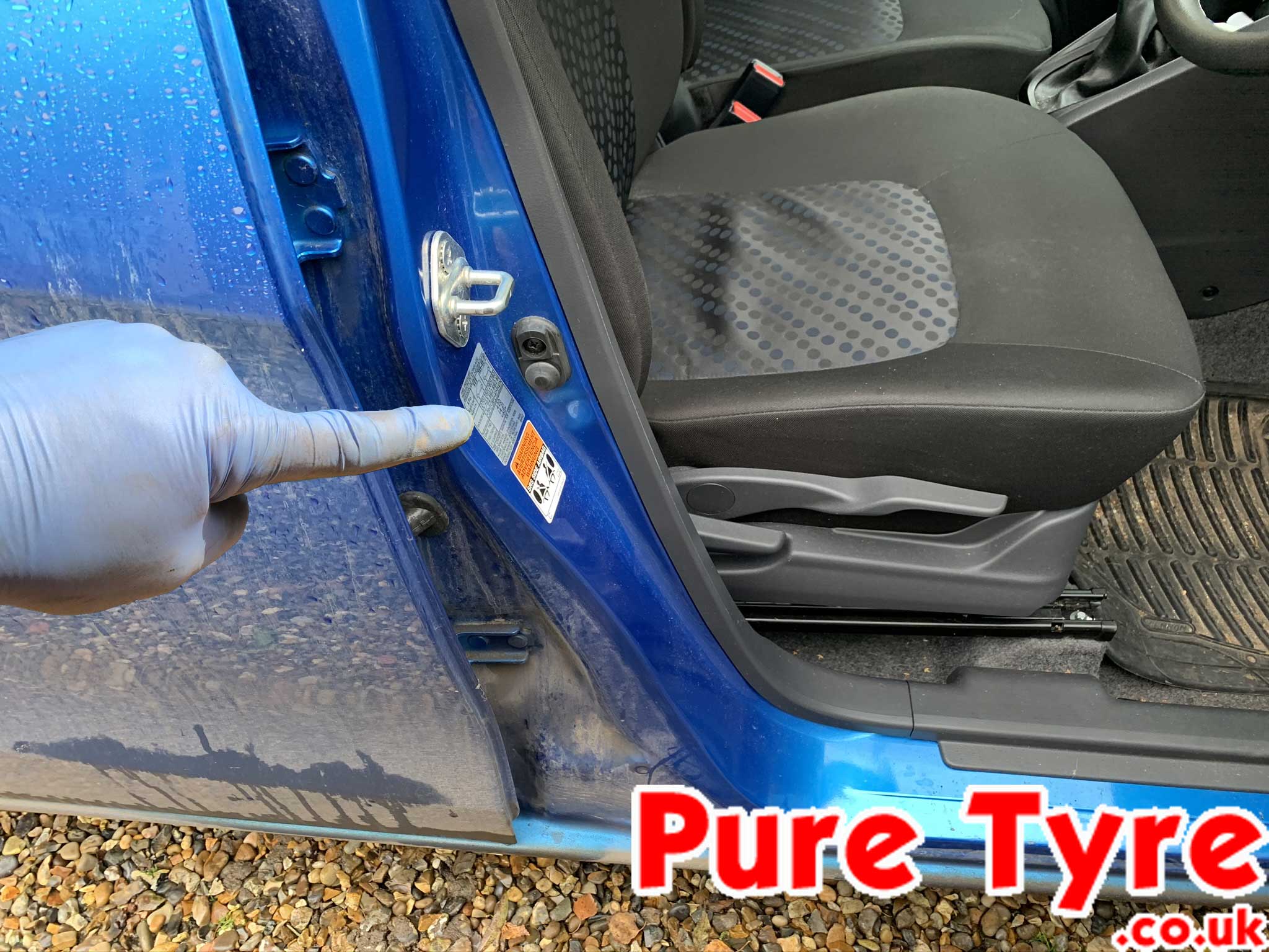 Suzuki Celerio tyre pressure placard location
