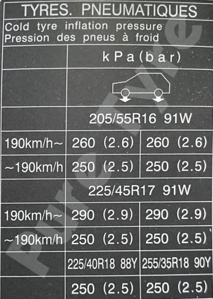 Tyre-pressure placard for Lexus IS300