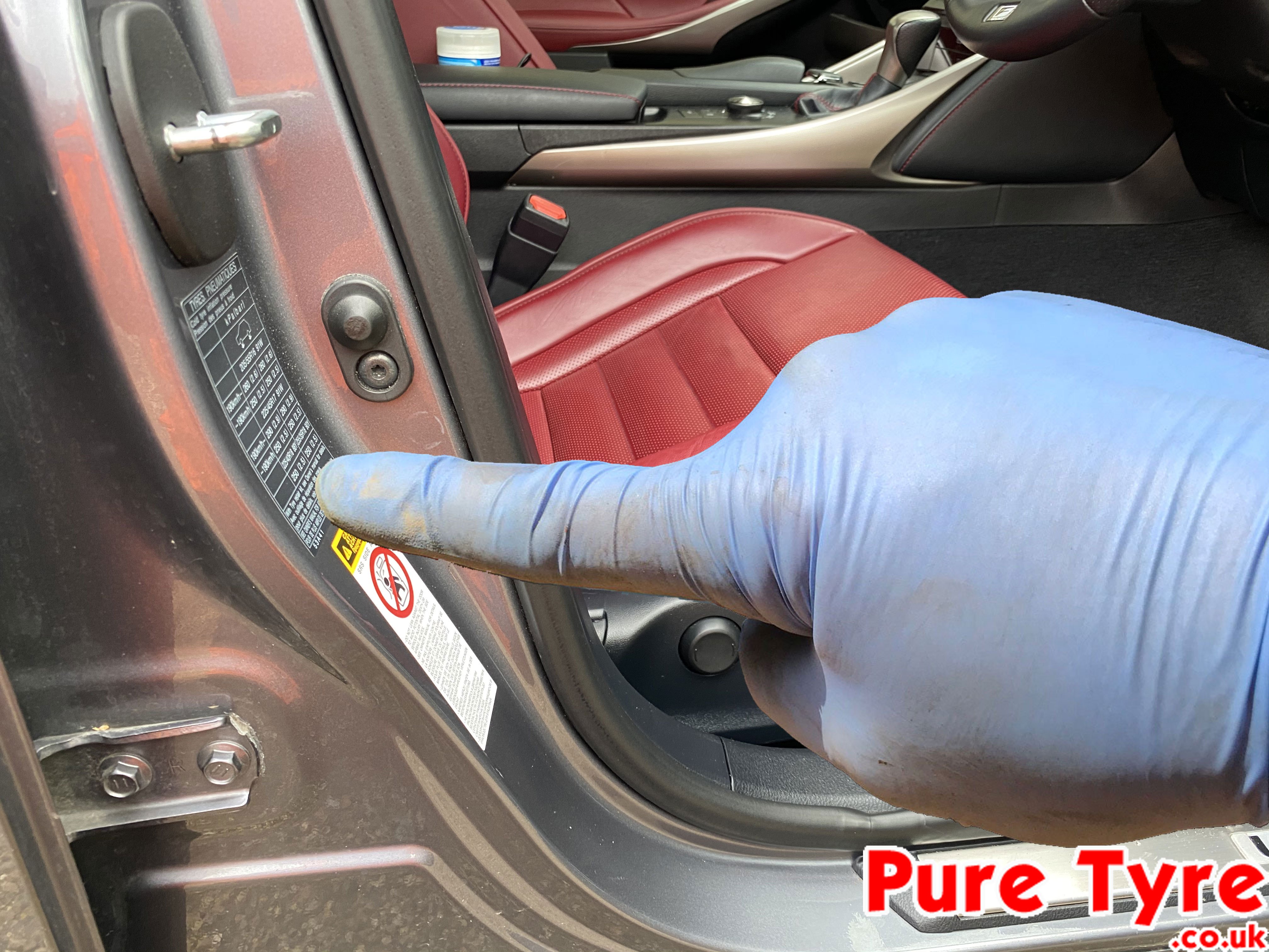 Tyre-pressure placard location for Lexus IS300