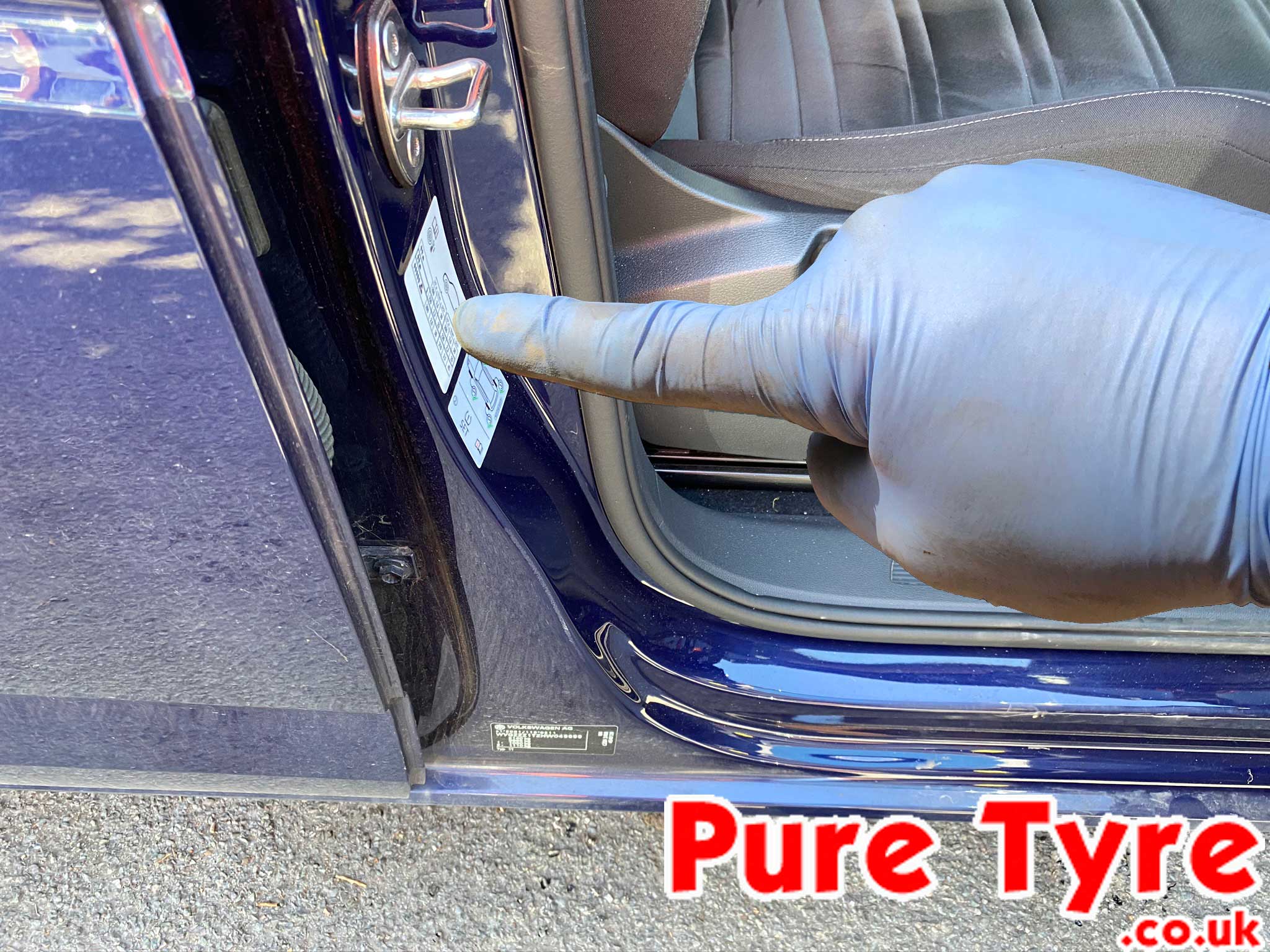 VW Touran tyre pressure placard location