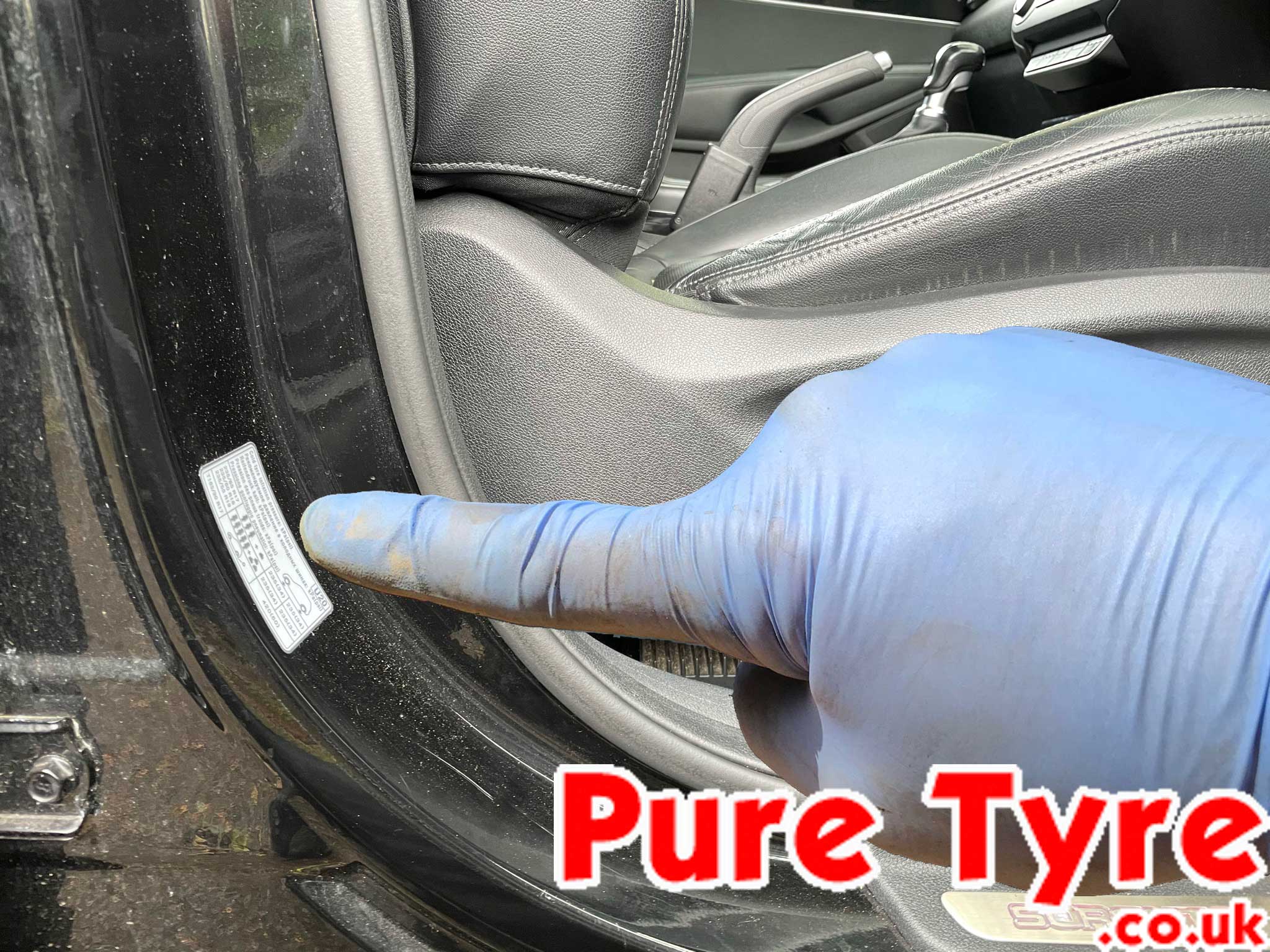 Kia Sorento tyre pressure placard location