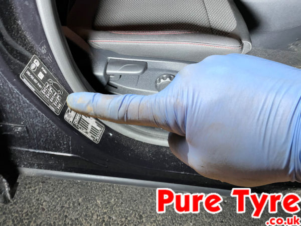 orificio de soplado cuerda Convención Ford Puma Tyre Pressure Placard Location | Pure Tyre 01603 462959