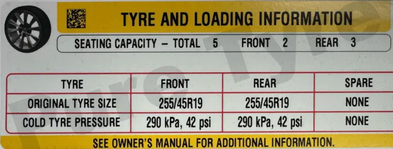 Model Y tyre pressure placard