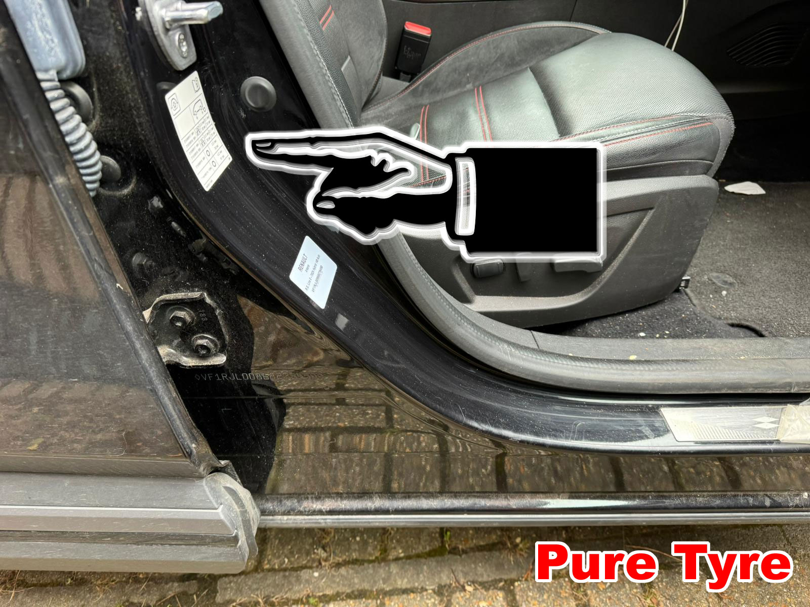 Renault Arkana tyre pressure placard location