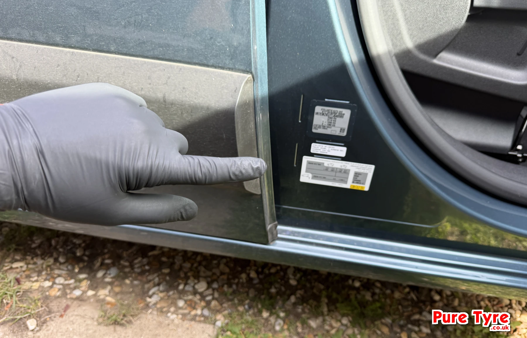 Citroen e-Berlingo Tyre Pressure Placard Location